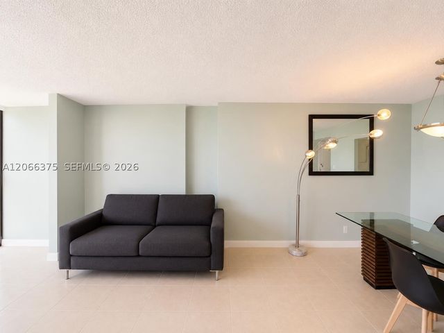 200 Leslie Dr 727, Hallandale Beach, FL 33009