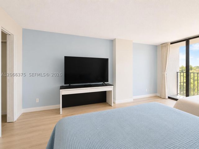 200 Leslie Dr 727, Hallandale Beach, FL 33009