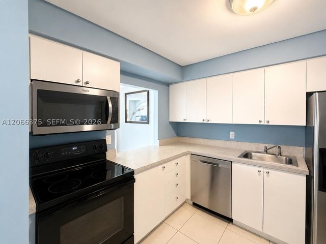 200 Leslie Dr 727, Hallandale Beach, FL 33009