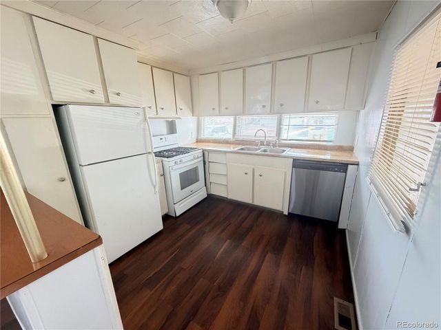 6825 W Mississippi Avenue, Denver, CO 80226