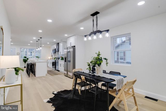 7925 E END DR, Baltimore, MD 21226