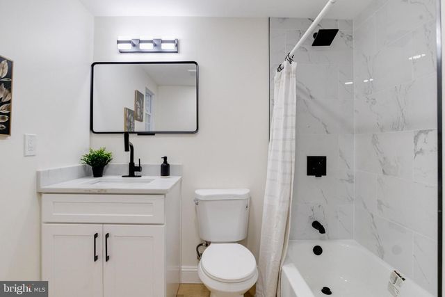 7925 E END DR, Baltimore, MD 21226