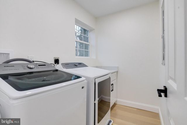 7925 E END DR, Baltimore, MD 21226