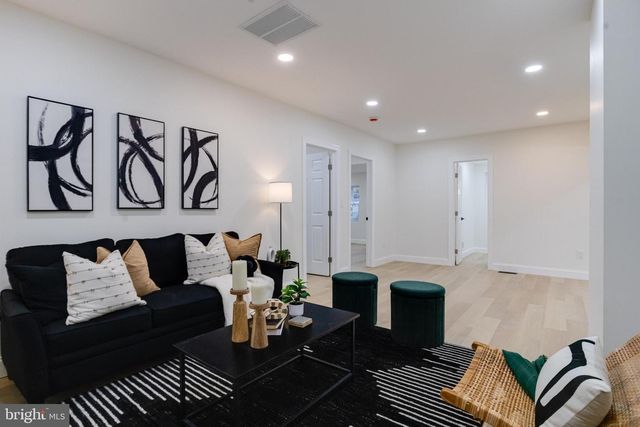 7925 E END DR, Baltimore, MD 21226