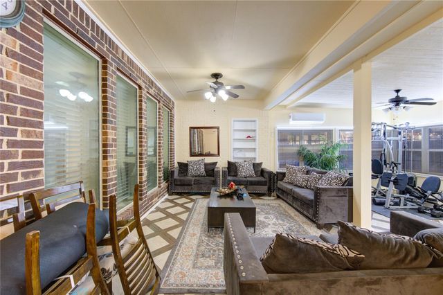 11227 Dunstan Hill Drive, Richmond, TX 77407