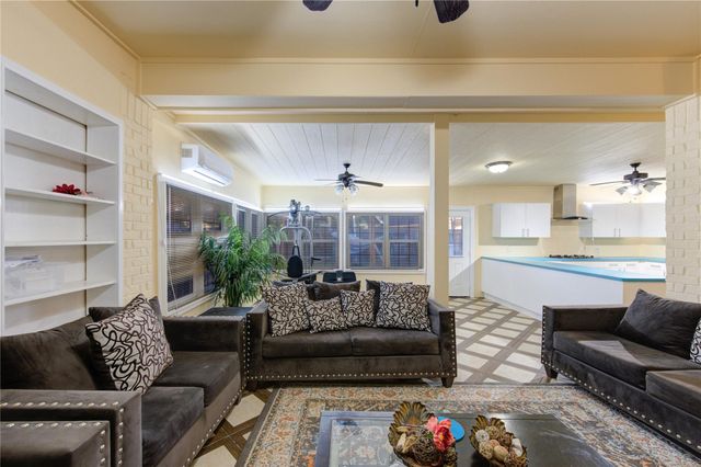 11227 Dunstan Hill Drive, Richmond, TX 77407