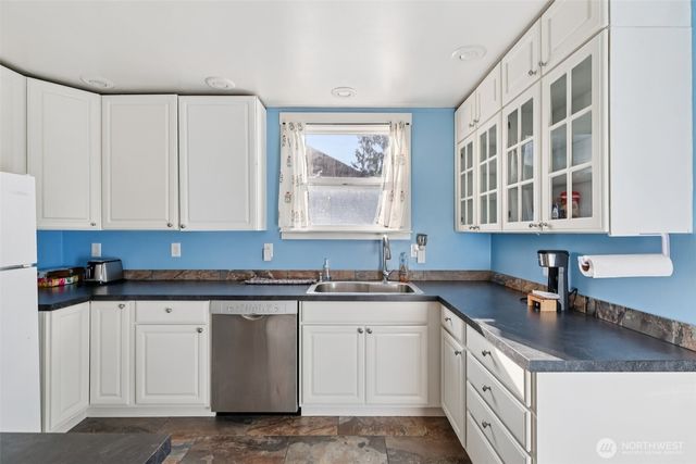 3222 Kromer Avenue, Everett, WA 98201