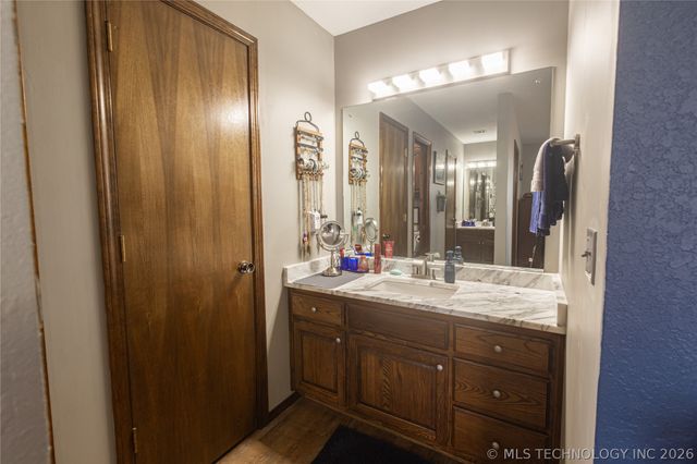 17916 E 96th Street North, Owasso, OK 74055