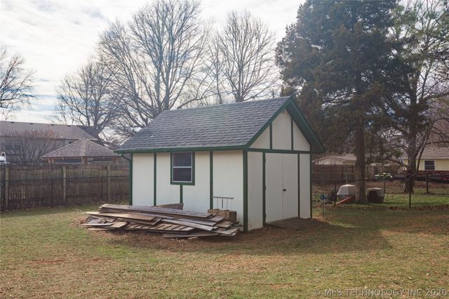 17916 E 96th Street North, Owasso, OK 74055