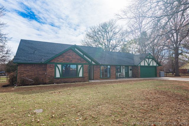 17916 E 96th Street North, Owasso, OK 74055