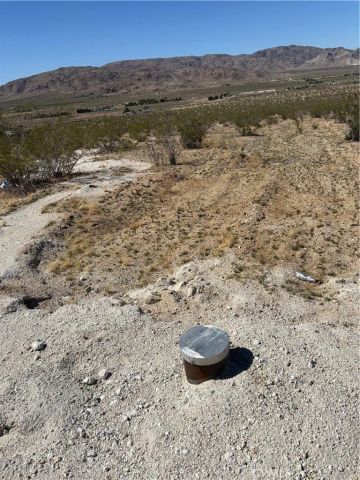 30455 Holmes Rd, Lucerne Valley, CA 92356