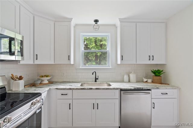 8467 Shady Grove Rd, Mechanicsville, VA 23116