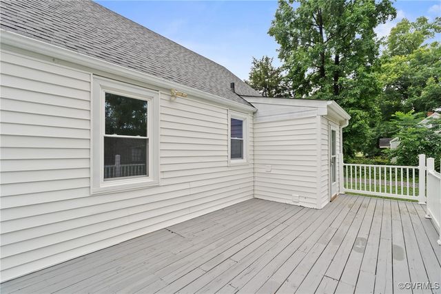 8467 Shady Grove Rd, Mechanicsville, VA 23116