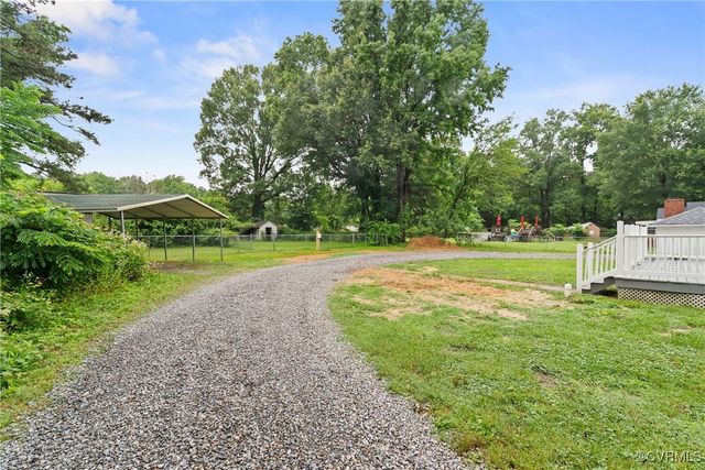 8467 Shady Grove Rd, Mechanicsville, VA 23116