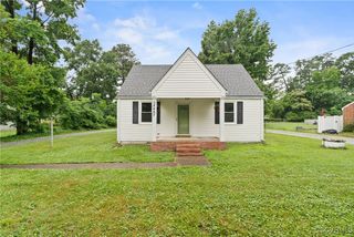 8467 Shady Grove Rd, Mechanicsville, VA 23116