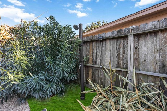 16322 Hazy Pines Court, Pasadena, TX 77059