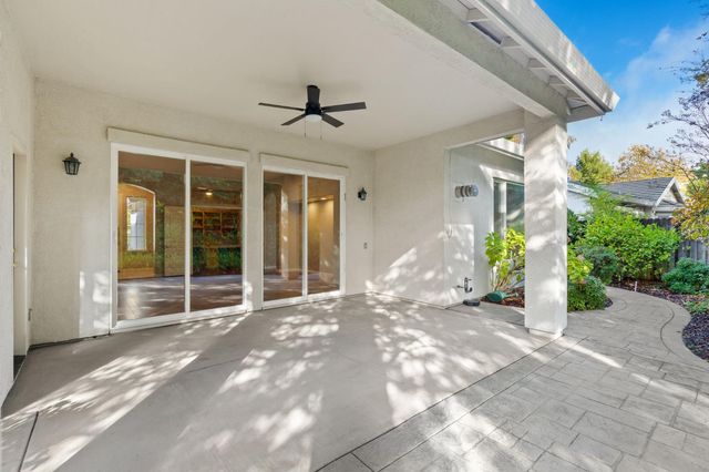 4362 Newland Heights Dr, Rocklin, CA 95765