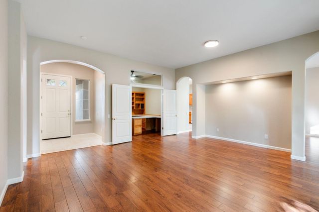 4362 Newland Heights Dr, Rocklin, CA 95765