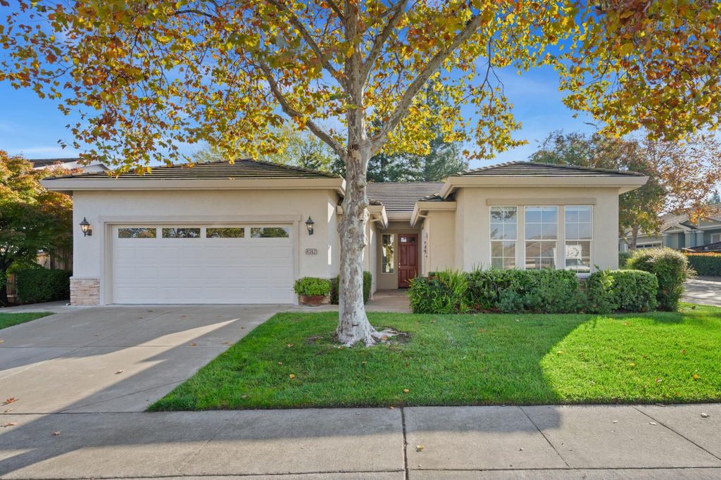 4362 Newland Heights Dr, Rocklin, CA 95765