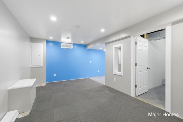 401 Anderson Drive, Wayland City, MI 49348