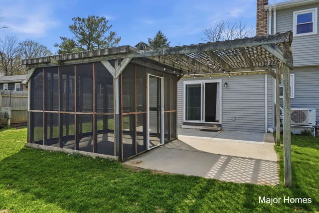 401 Anderson Drive, Wayland City, MI 49348