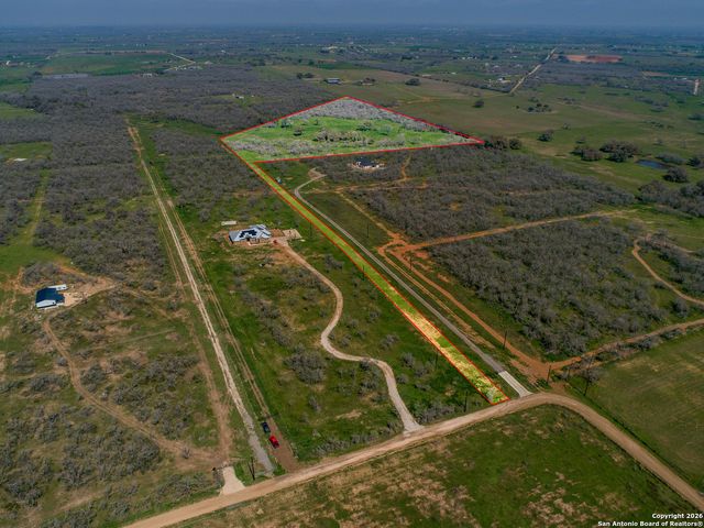 000 FELIX RD, St Hedwig, TX 78152