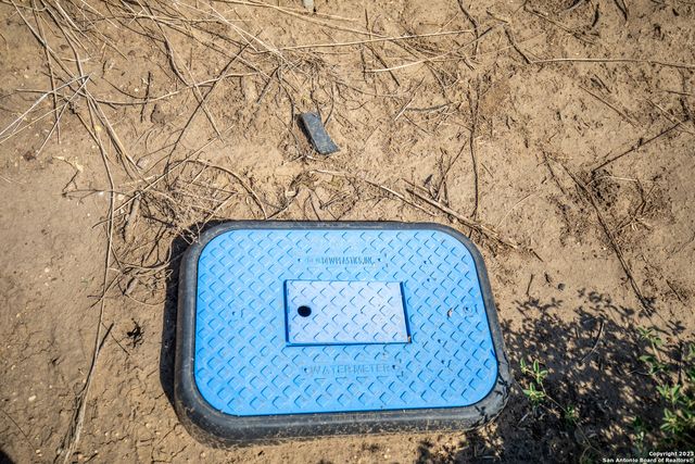 000 FELIX RD, St Hedwig, TX 78152