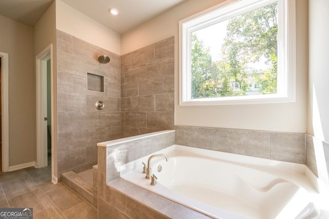 4112 Adler Circle 38, Buford, GA 30519