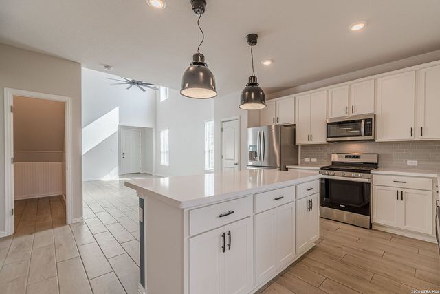 2063 Cowan, New Braunfels, TX 78132