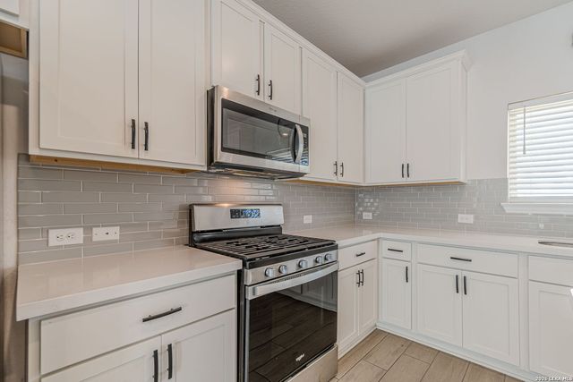 2063 Cowan, New Braunfels, TX 78132