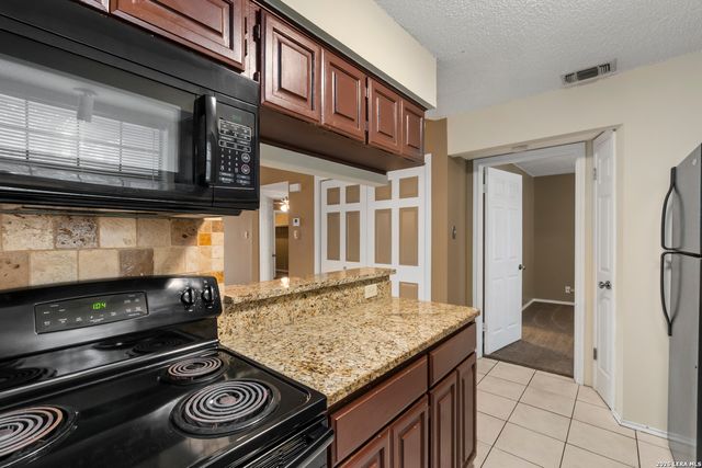 12446 Starcrest Dr Apt 312, San Antonio, TX 78216
