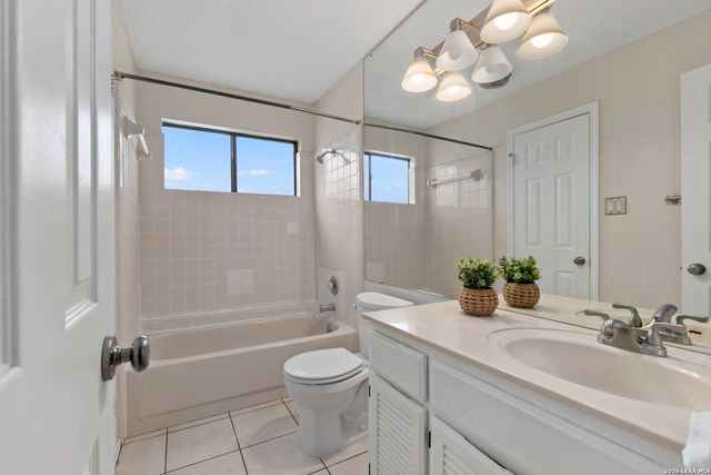 12446 Starcrest Dr Apt 312, San Antonio, TX 78216