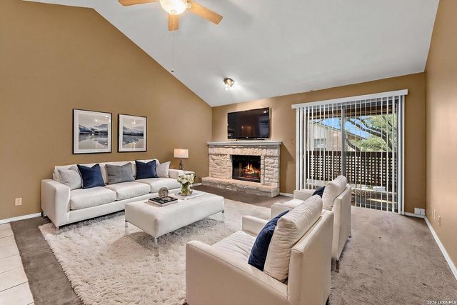 12446 Starcrest Dr Apt 312, San Antonio, TX 78216