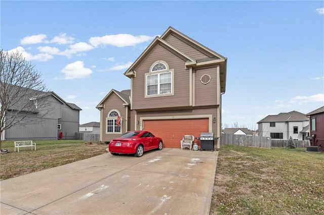 1308 N 3rd Street E, Louisburg, KS 66053