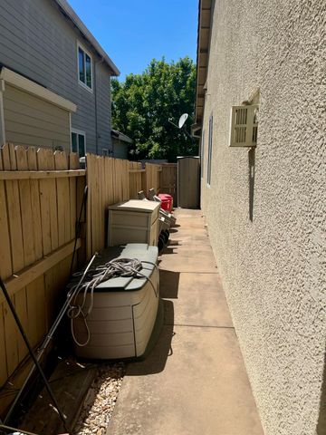 1920 Indiana St, Gridley, CA 95948