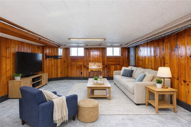 40 Ligonier Street, Latrobe, PA 15650