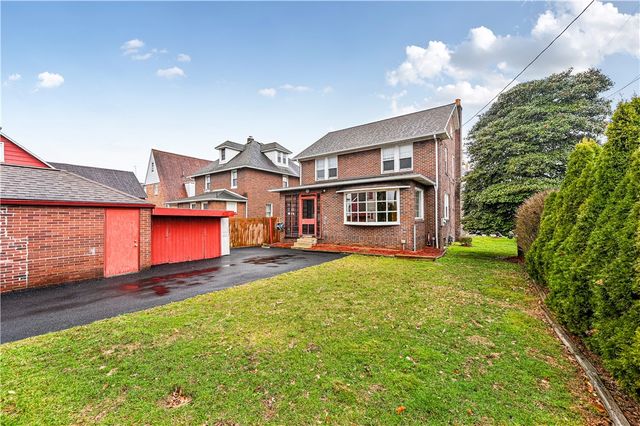 40 Ligonier Street, Latrobe, PA 15650