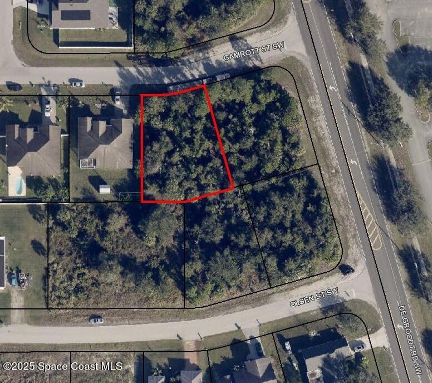 318 Gamrott Street SW, Palm Bay, FL 32908