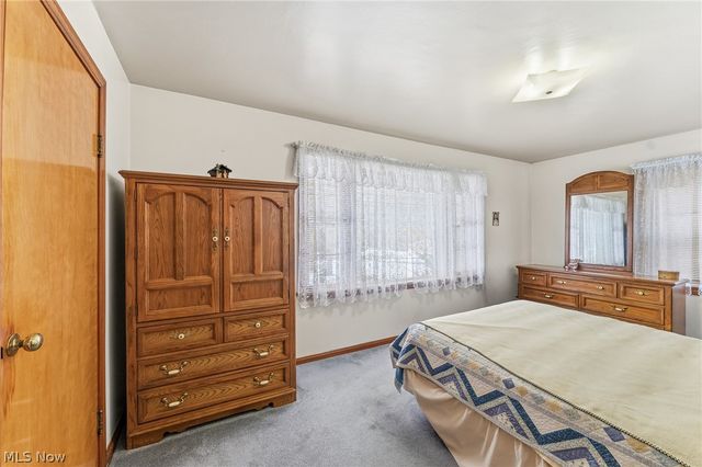 5160 Oak Street, Lowellville, OH 44436