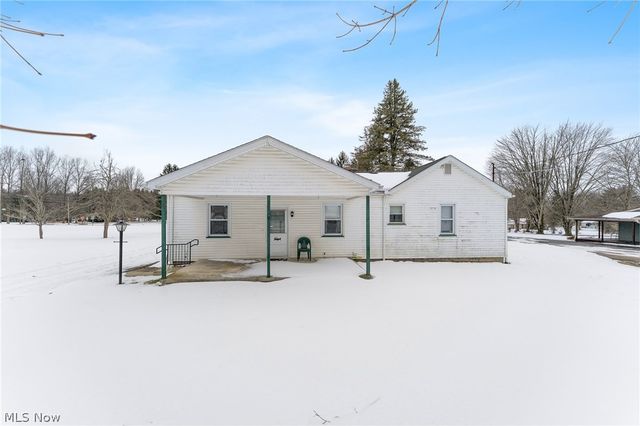 5160 Oak Street, Lowellville, OH 44436