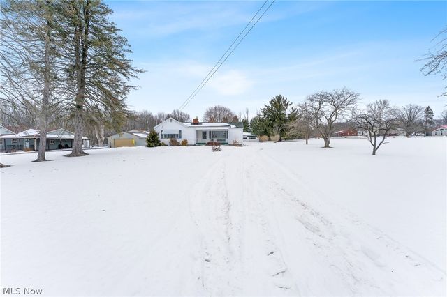 5160 Oak Street, Lowellville, OH 44436