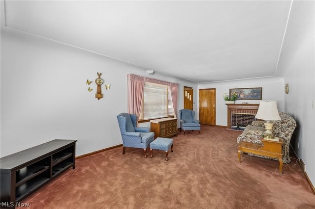 5160 Oak Street, Lowellville, OH 44436