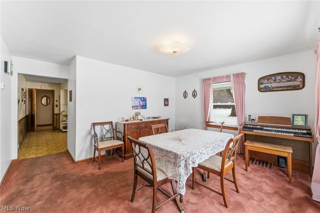 5160 Oak Street, Lowellville, OH 44436