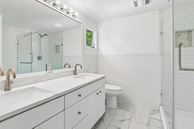 2320 Parklands Road, Saint Louis Park, MN 55416