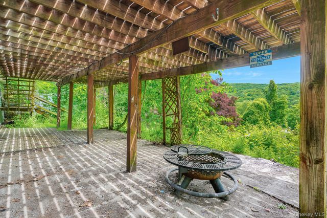 43 Sunset Drive, Patterson, NY 12563
