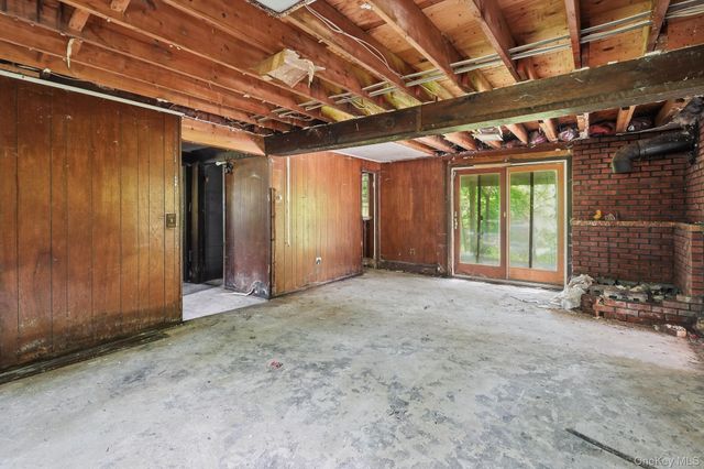 43 Sunset Drive, Patterson, NY 12563
