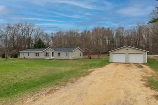 18242 32nd Street, Gobles City, MI 49055