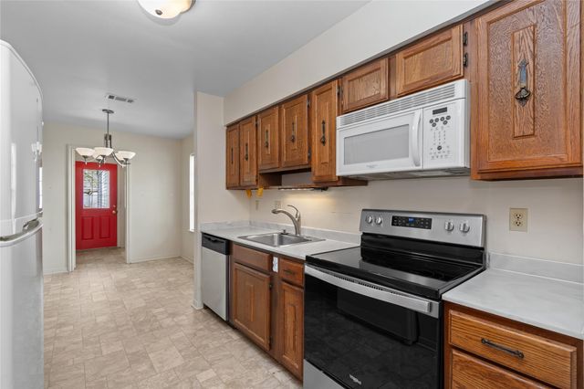 2202 Parkdale Drive, Houston, TX 77339