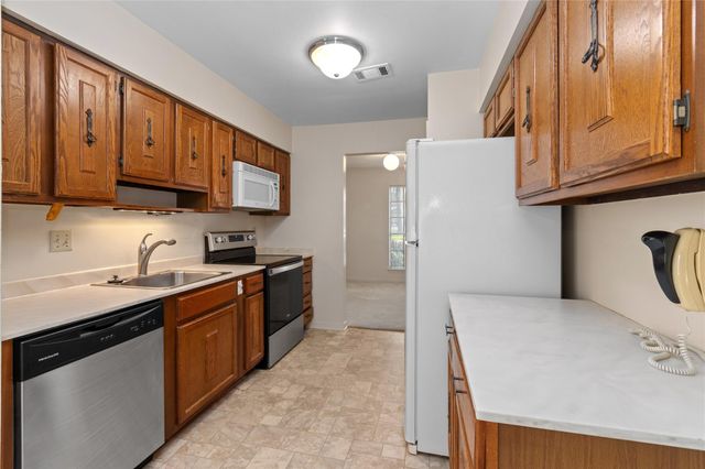 2202 Parkdale Drive, Houston, TX 77339