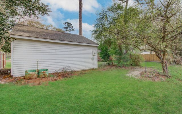 2202 Parkdale Drive, Houston, TX 77339